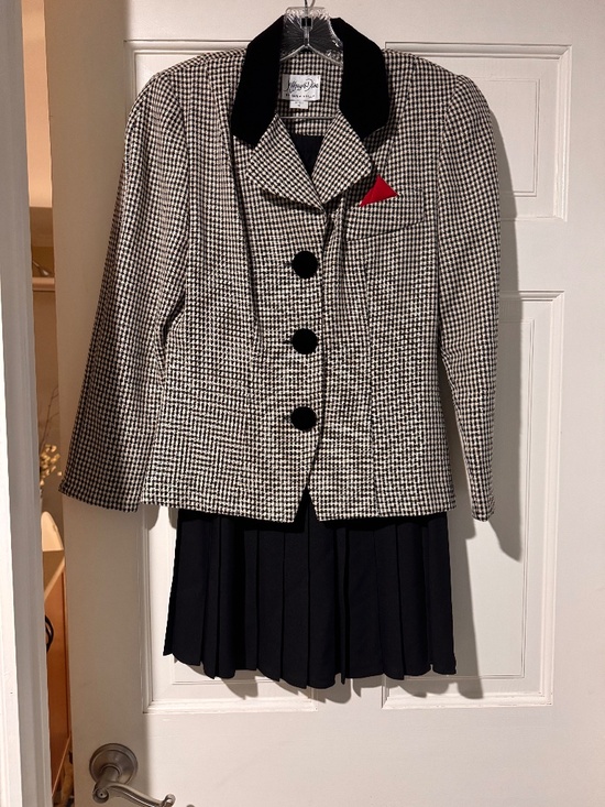 Jeffrey & Dara Jackets & Blazers - Jeffrey & Dara Blazer & Pleaded Skirt